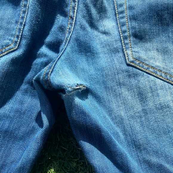 R13 Women's Boyfriend Low Rise Jeans in Faded Blue, Size 24 - Picture 5 of 10